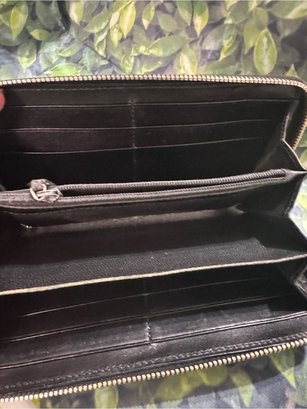 Gucci Black Guccissima Leather Zip-Around Wallet - Picture 3 of 10
